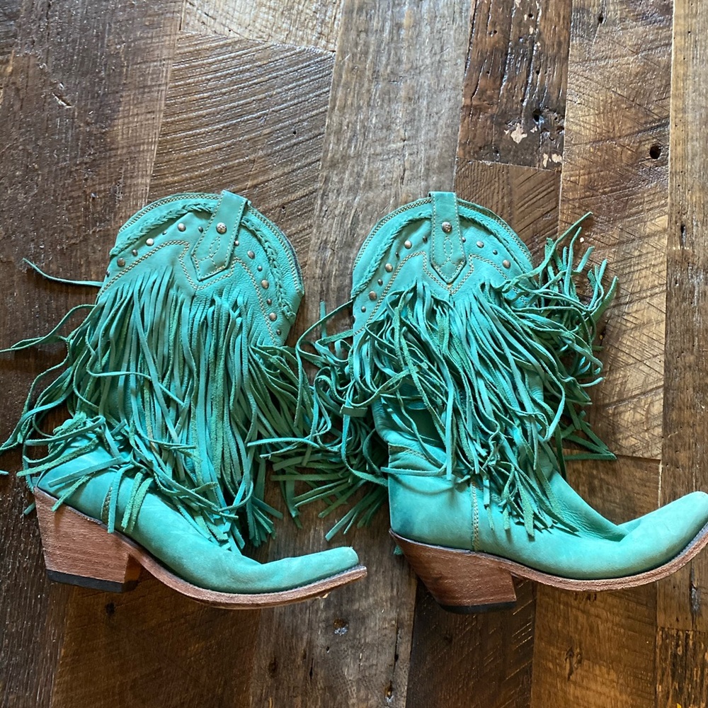 Liberty Black size 7.5 fringe boots